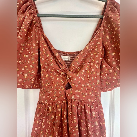 Altar’d State Danielyn Floral Dress - Picture 3 of 4